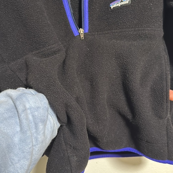 Vintage Patagonia Men’s 1/2 Zip Synchilla in Black with Purple Lining - Picture 6 of 9